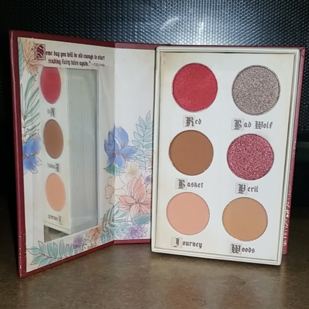 🆕️Red Riding Hood Story Book Palette
